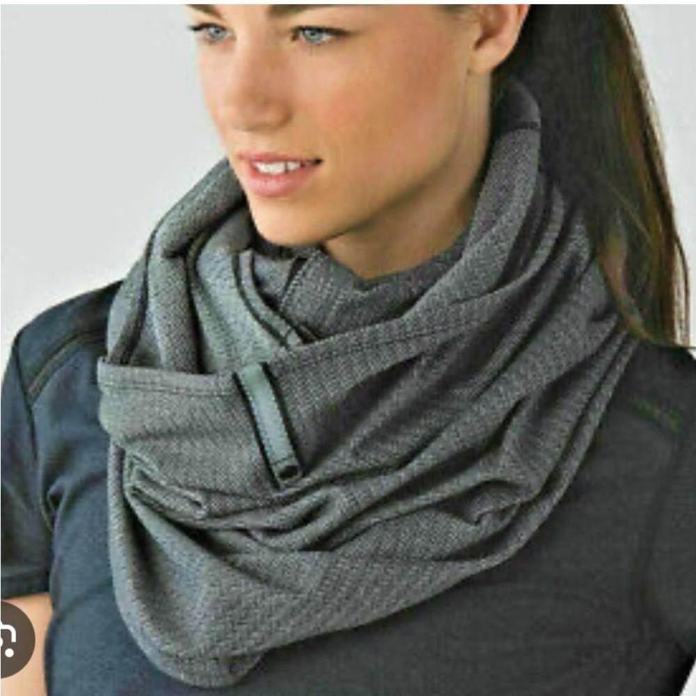 Lululemon Affinity 6 in 1 Scarf/wrap